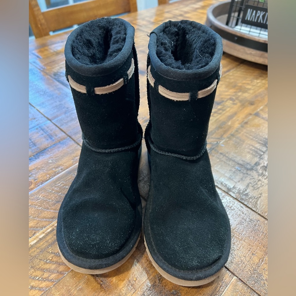 Girls Ugg boots